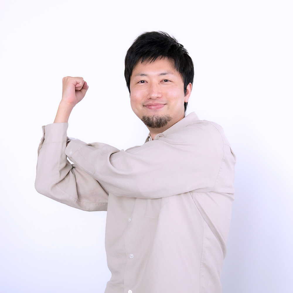 aoyagisanが腕組みストレッチをしているポーズをとっている写真