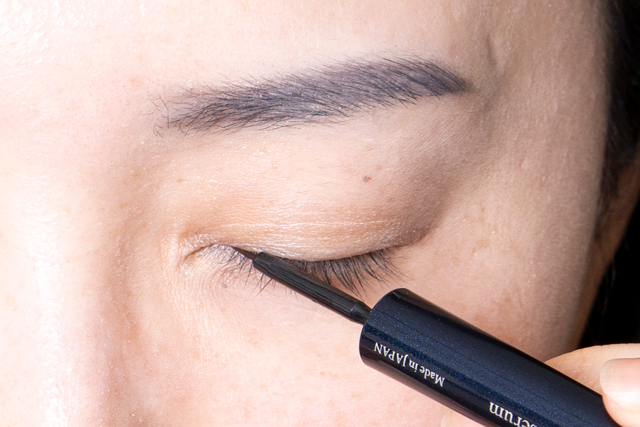 まつ毛美容液おすすめ8選 アイリストが解説する選び方 効果的な使い方もご紹介