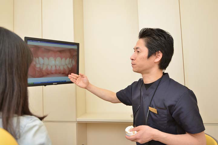虫歯の兆候や歯茎の健康状態など、自分の口内がどんな状態かを知ることが歯ブラシ選びの第一歩