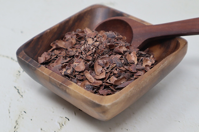 カカオ豆の外皮、カカオハスクを使ったお茶は甘くないがチョコレートのような香り