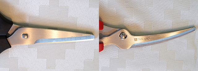 ストレート刃（左）／カーブ刃（右）