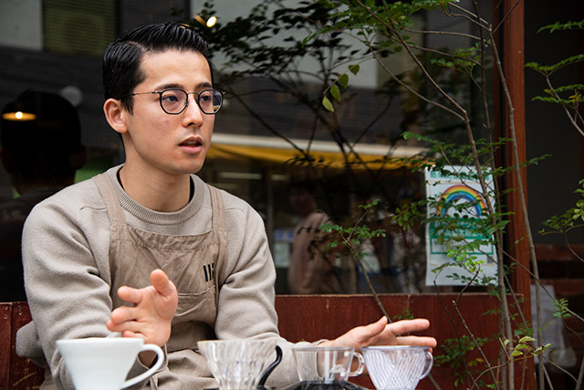 「毎回、好みの味のコーヒーを淹れるためには『スケール』を使うのがおすすめです」と井川さん
