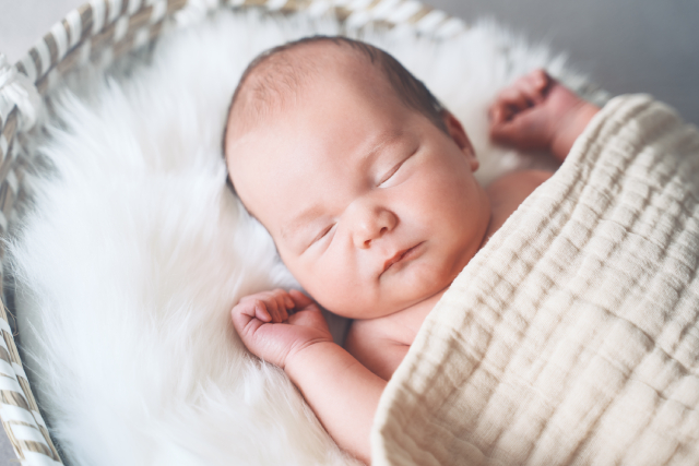 赤ちゃんの肌はデリケートなので、刺激の少ない素材を選ぶ