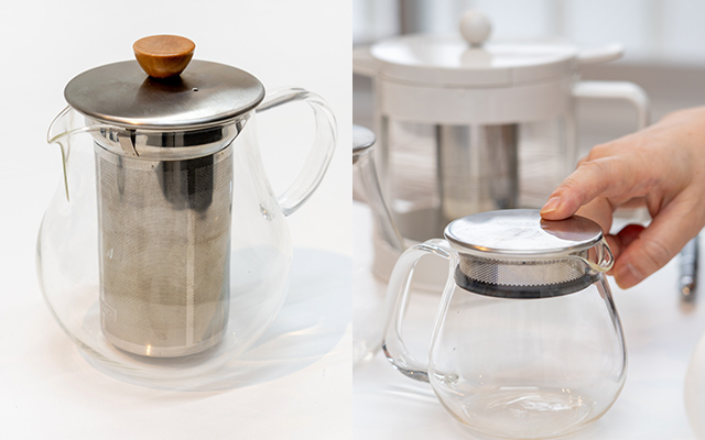 左は茶こしがセットされているタイプ。十分な大きさがあり茶こしの中で茶葉が開きやすい。右は茶こしとフタが一体になったタイプ。お茶を注ぐときに茶葉がこされる