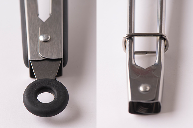 ストッパーのタイプはおもに2種類。写真左は押し込んだり引き出したりすることで、ロックが開閉できるタイプ。写真右はリングでトングの開きを押さえるタイプ