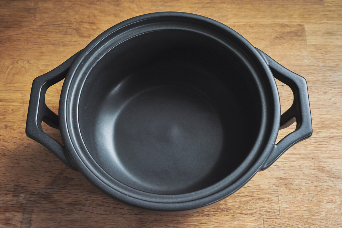 個性的なデザインの土鍋