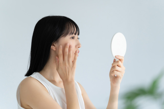 肌に痒みやトラブルがあるときは洗顔ブラシの使用を控えよう
