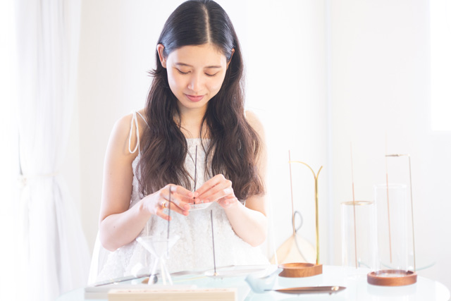 「お部屋に出したままのことも多いので、お部屋のテイストに合うデザインや素材であるかは重要です」と前田さん