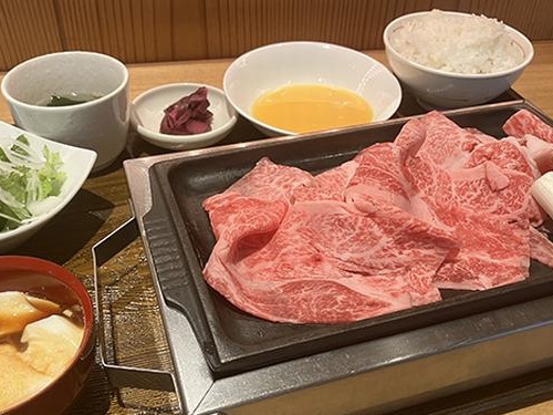 「エポスプラチナカード」にも、プライオリティ・パス「プレステージ」が付帯。提携店舗で3400円（税込）相当のセットメニューを無料で味わえる