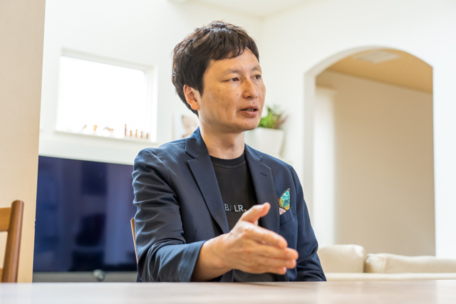 「従業員にカードを持たせる場合は、不正利用を防止するために社内規定を定めておくとよいでしょう」と菊地さん