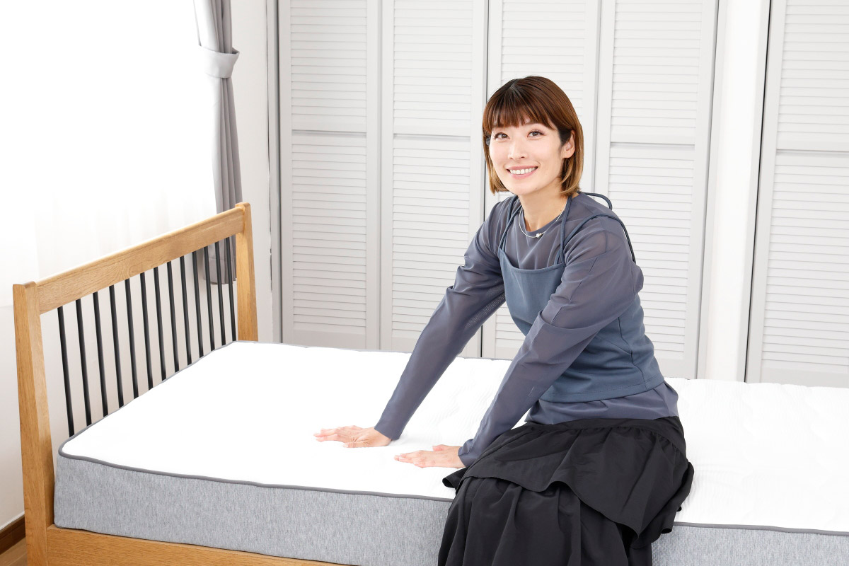 雲のやすらぎプレミアム マットレスIIの徹底レビュー！睡眠の専門家が気になる寝心地や注目ポイントを解説