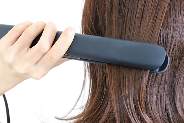うねりを整えてキレイなストレートにできるかチェック