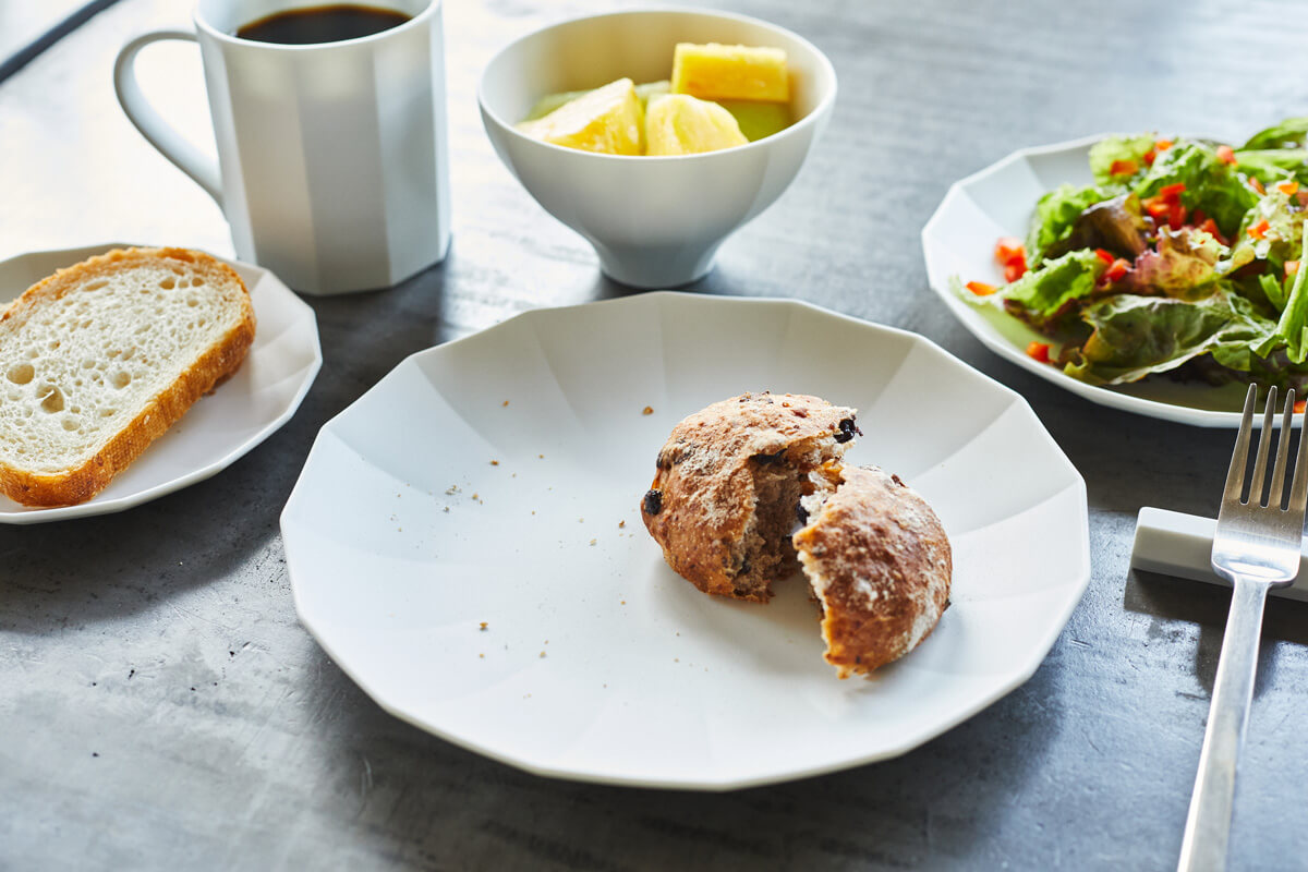 リーズナブルな価格で有田焼を日常の食卓に