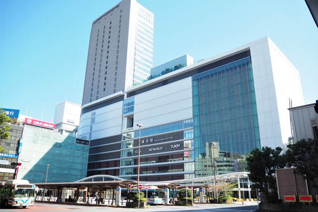 横浜駅周辺に多数のクリニックが立地しており、仕事や学校帰りにも通いやすい