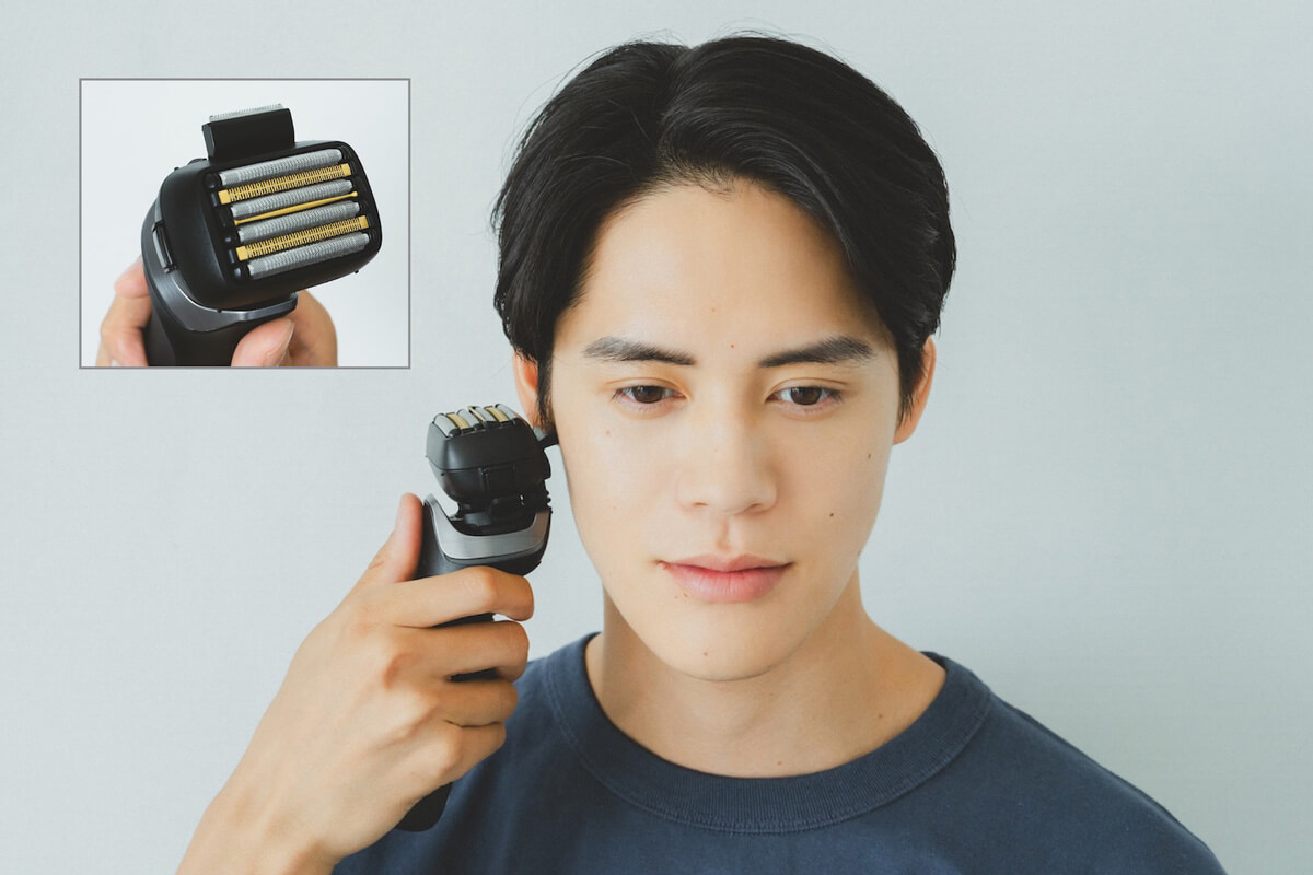 上手に剃るポイント4｜モミアゲ部分は背面トリマー（キワゾリ刃）で