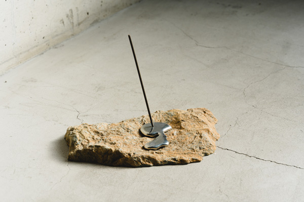 INASE/石と錫のお香立て