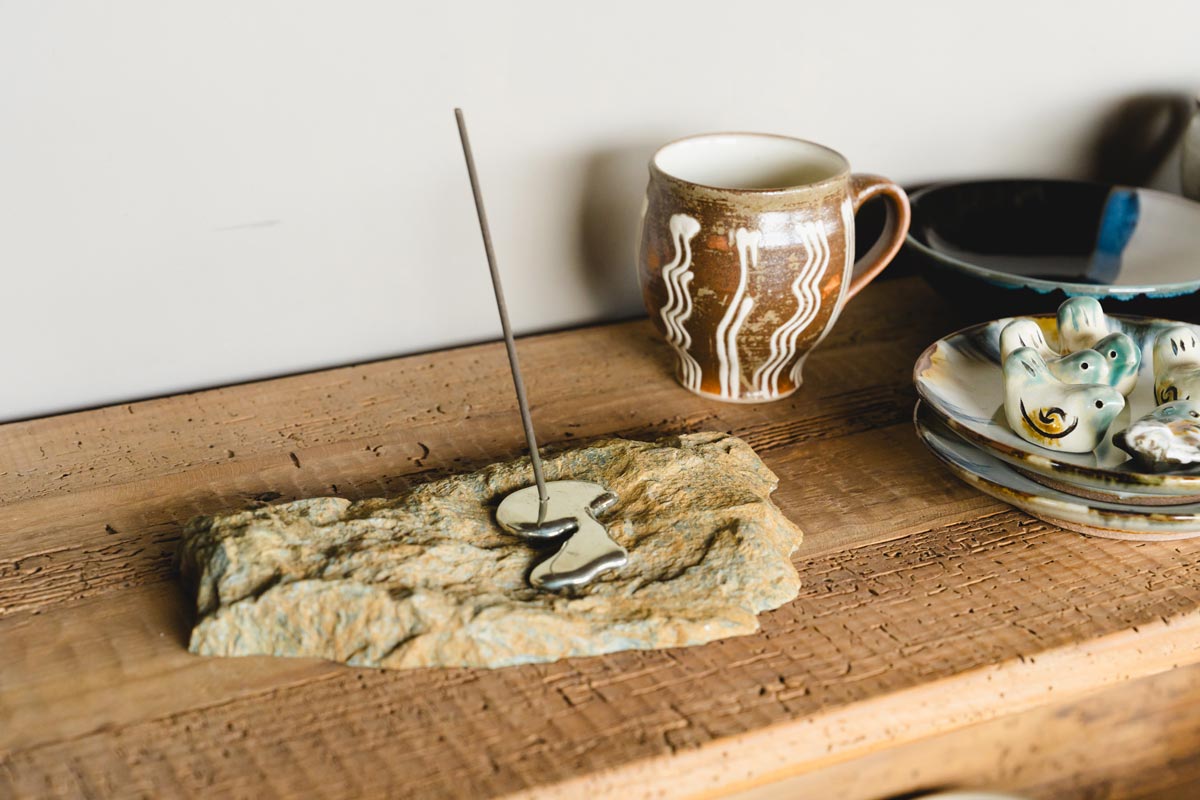 どんなスタイルの部屋にも合う凛とした存在感