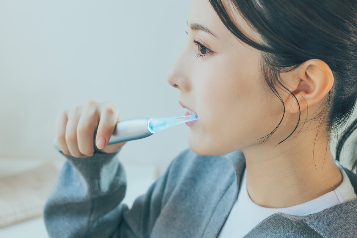 私自身、歯医者さんで『強く当てすぎ』とか『奥の歯と歯ぐきの間が磨けていない』と磨き癖を注意されることがあるんです。