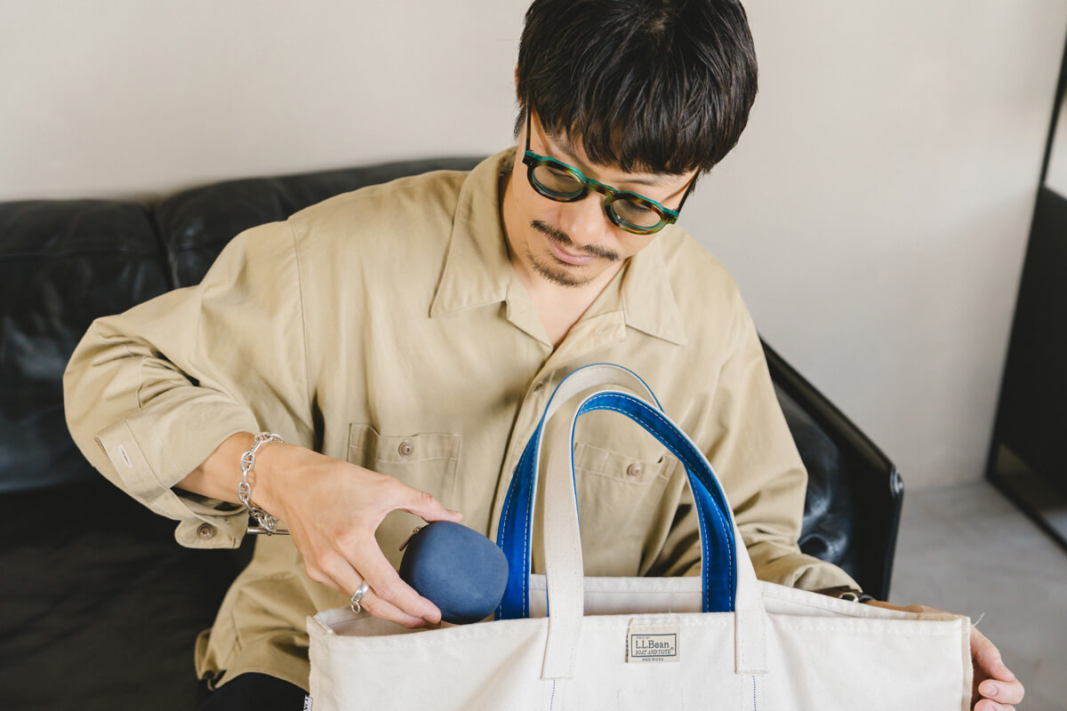 男性の場合、朝にヒゲを剃っても夕方近くには伸びてきてチクチクしていることも珍しくなく、そういう意味では、毎日持ち歩いて気になったら剃れるというのがうれしいのだと言います。