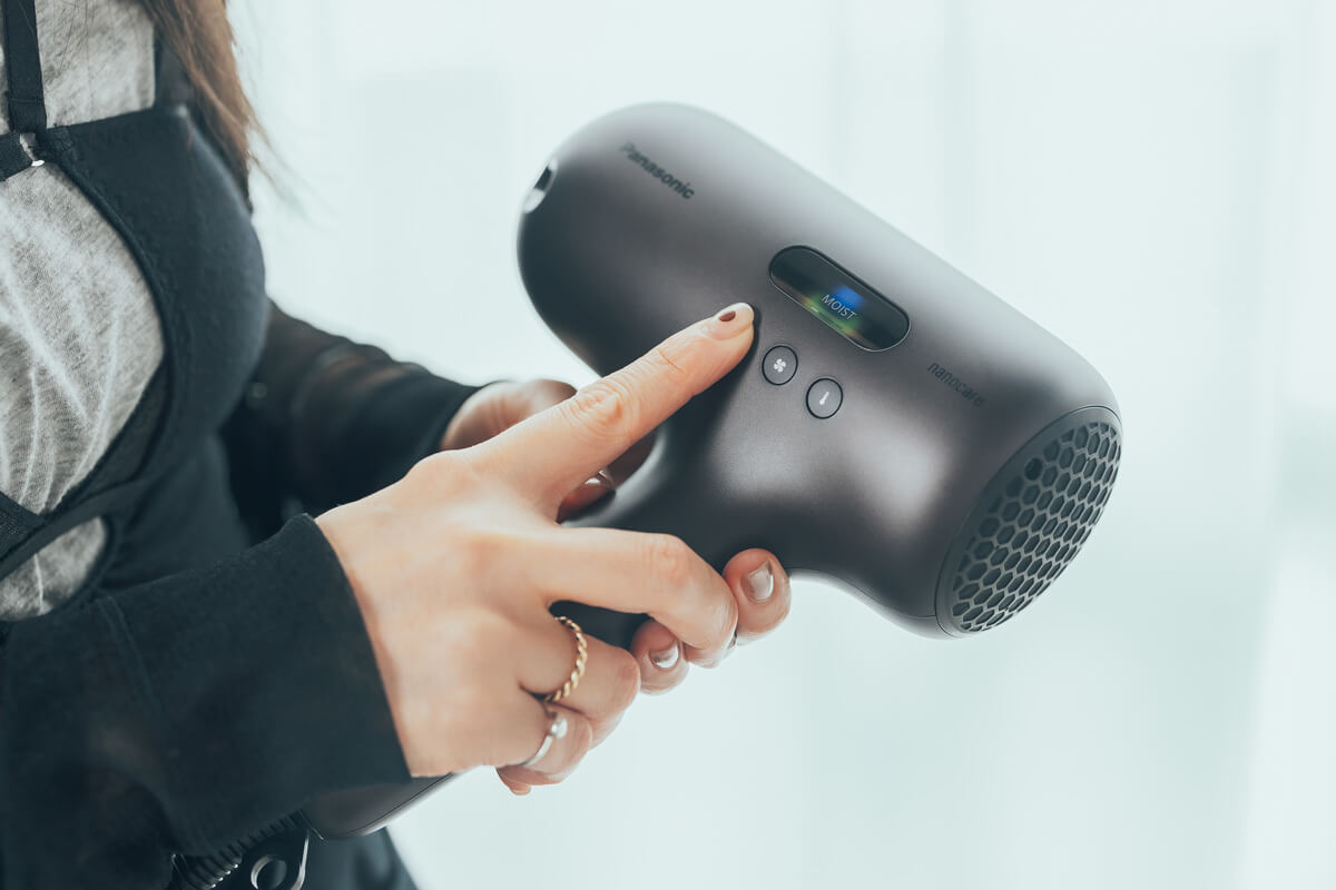 夜のケアはもちろん、朝のセットでも多様なモードをセレクトできる