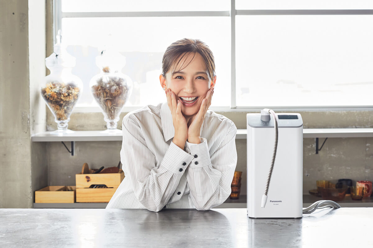 水のおいしさや使い心地は？身体美容家の優木まおみがアルカリイオン整水器 TK-AS47を実際に使ってレビュー！
