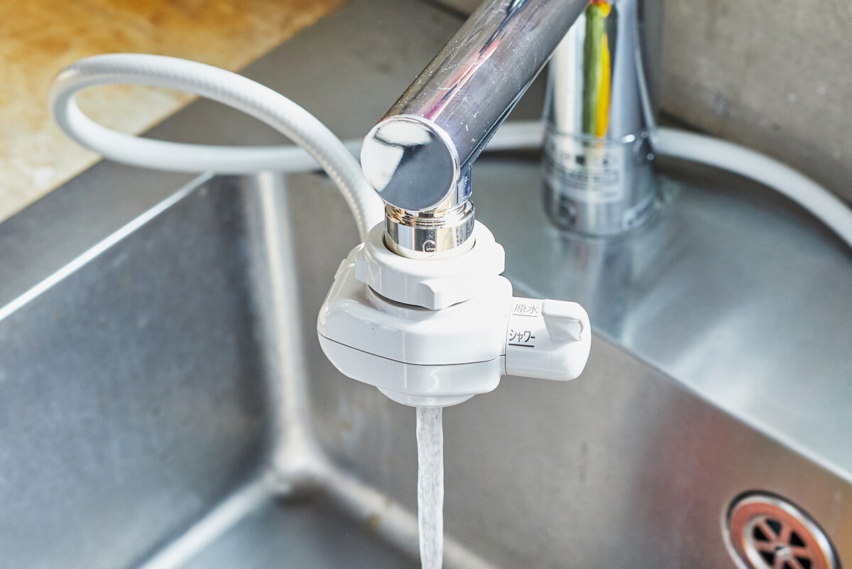 流量が欲しい場合は、水切換レバーを操作することで原水を利用することもできます