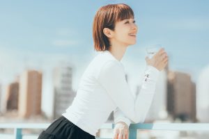 トレーニング・運動前後におすすめの飲み物は？水にこだわるモデル・畑野ひろ子がアルカリイオン整水器を使ってみた