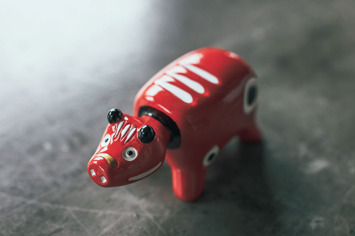 あかべこの「べこ」は会津地方の方言で「牛」の意味。