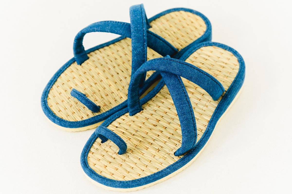 耐久性・通気性に優れ、快適な履き心地