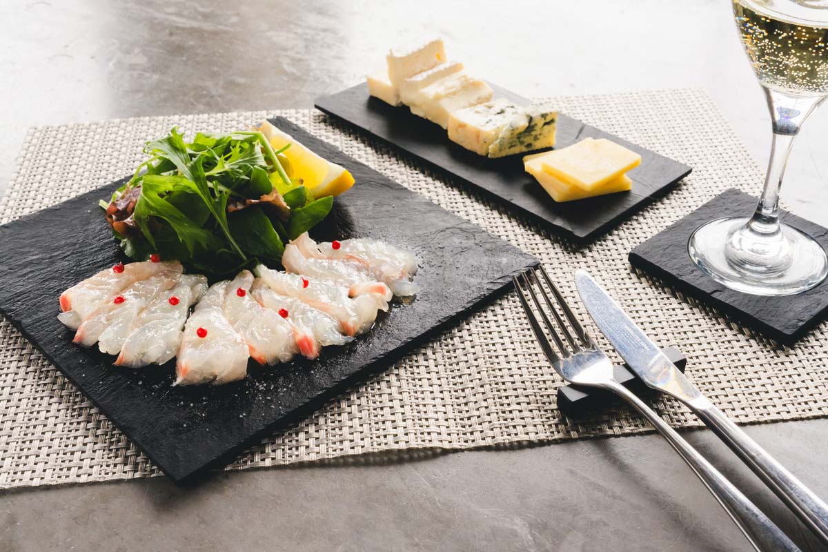 洋にも和にも合うモダンなデザイン