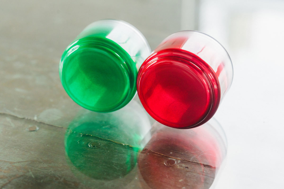 東北工芸製作所は、工芸指導所と東北帝国大学（現在の東北大学）の支援を受けて、1933年に設立。