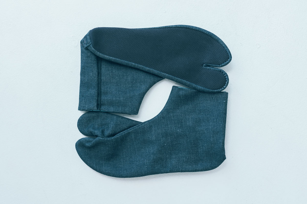 育てる楽しみを与えてくれるデニム足袋