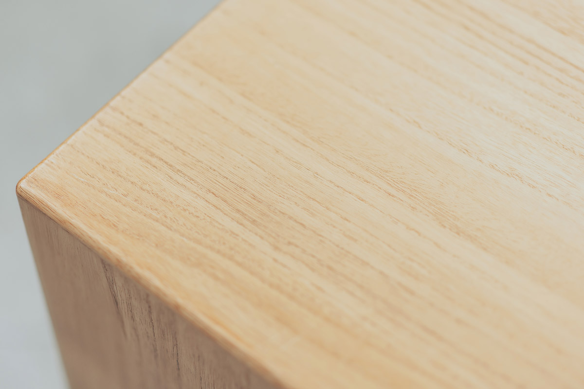 職人が一つ一つ手作りした、ぬくもり感のある桐器