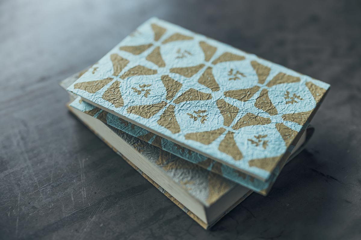 手にやさしく馴染む和紙は、ストレスゼロな暮らしを確約