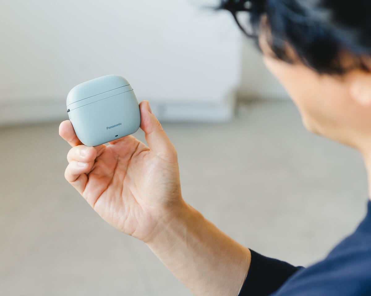 軽さ、性能、デザイン、3要素がすべて揃った一台を贈って、彼の出張をサポートしてあげてみてはいかがでしょうか。