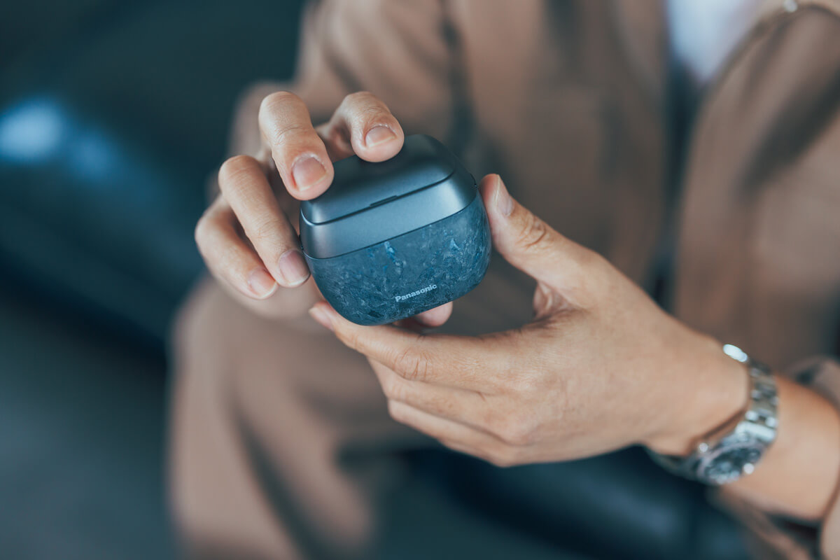 NAGORI®の質感はさらっとした陶器のようで、触り心地もいいですね。