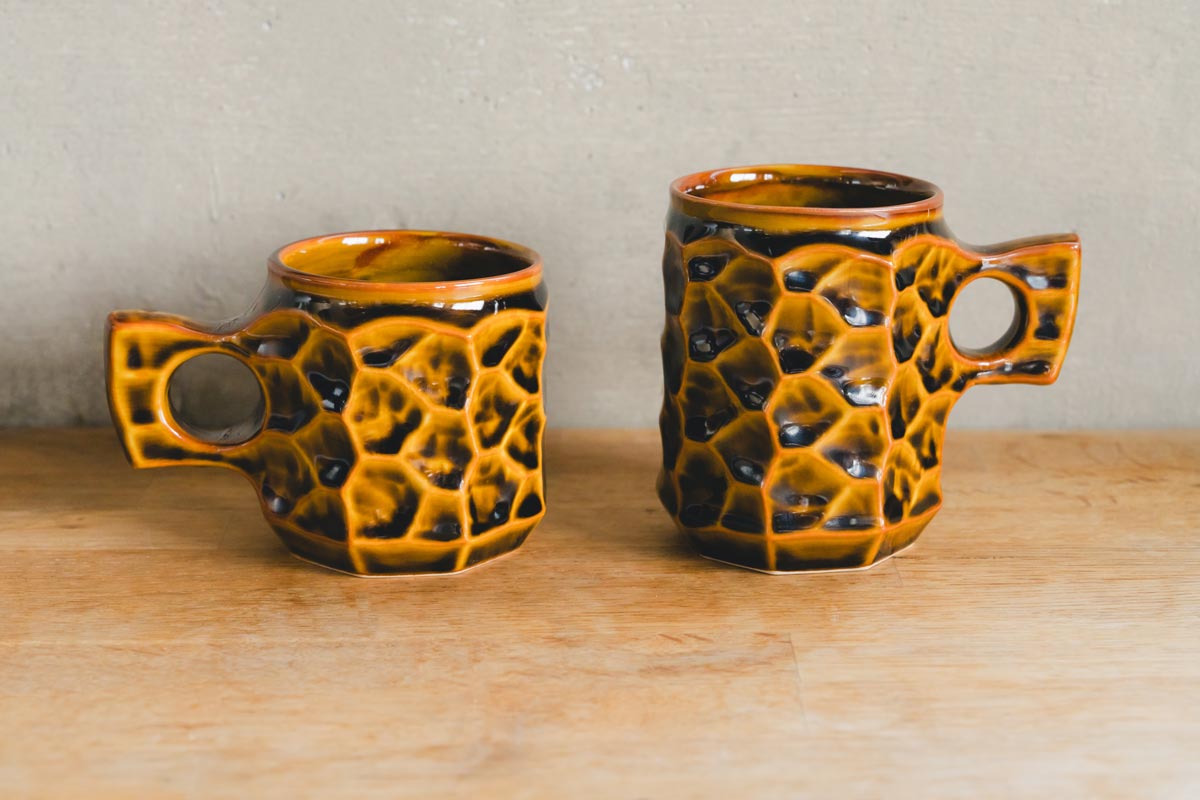 サイズは各カラーそれぞれM（約200ml）とL（約250ml）の2種類。