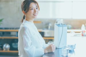 浄水器は意味がない？用途別の選び方をアクアソムリエが解説！もう一つの選択肢・アルカリイオン整水器とは