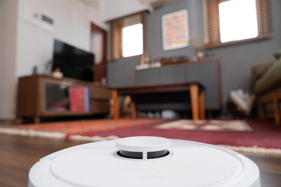 初回走行時に部屋の形状をスキャンするのがマッピング機能。壁や家具の位置を事前に把握することで効率的な清掃が可能になる