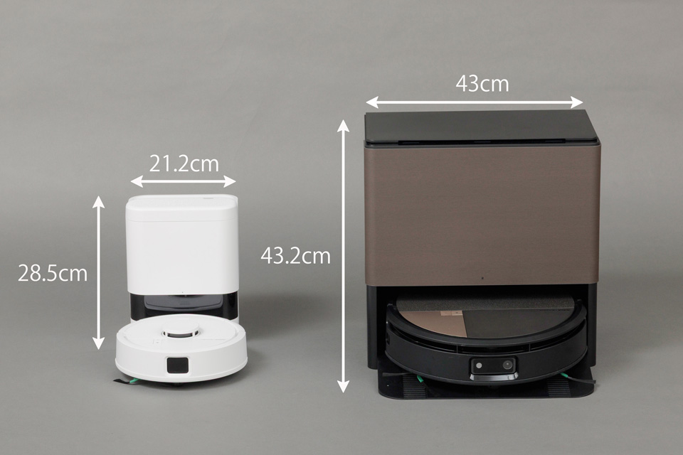 ルンバ史上最小モデルのRoomba Mini（左）。コンパクトかつトイっぽい雰囲気でかわいらしい印象