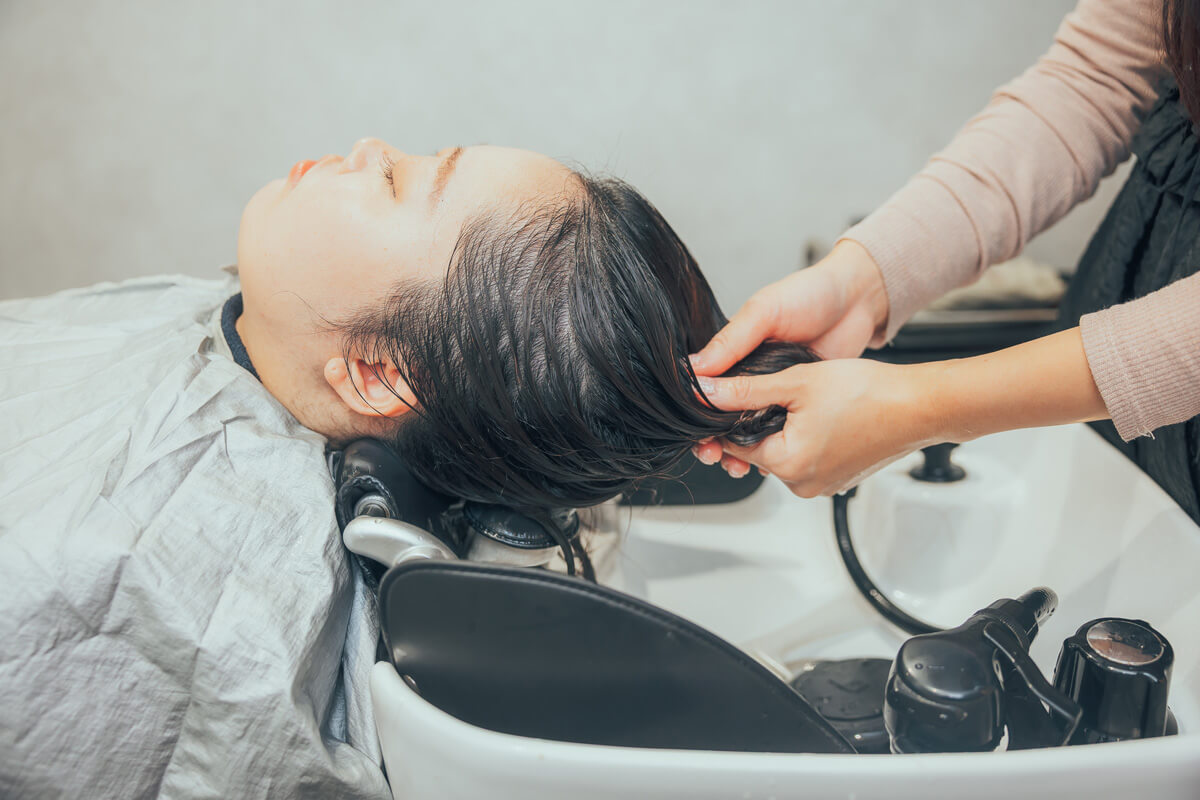美容師が実践するシャンプー前後の美髪ルーティン