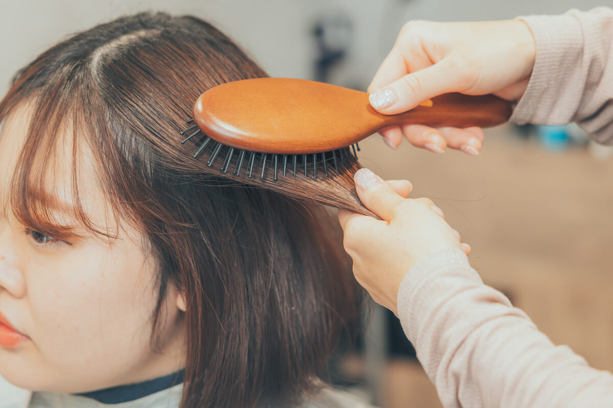 シャンプー前に行うブラッシングが仕上がりを左右する