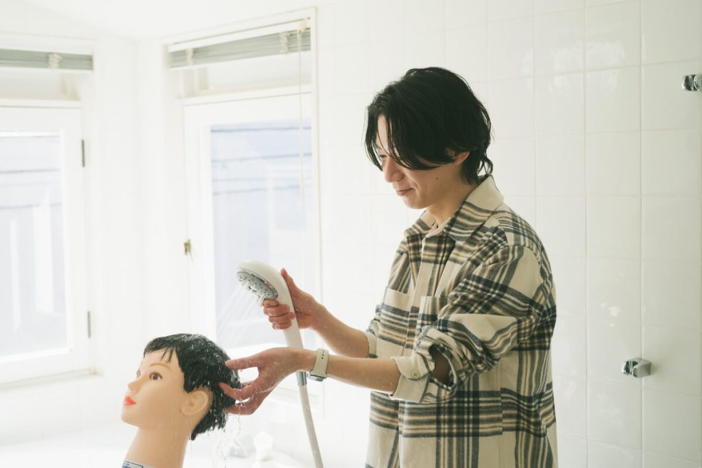 男性の頭皮ケア、何から始める？美容師が教える正しいスカルプケア習慣と見直すべきポイント