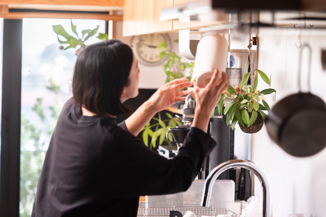 芯棒に通すだけ、または挟むだけなど、補充の際に手間取らず簡単にセットできる。