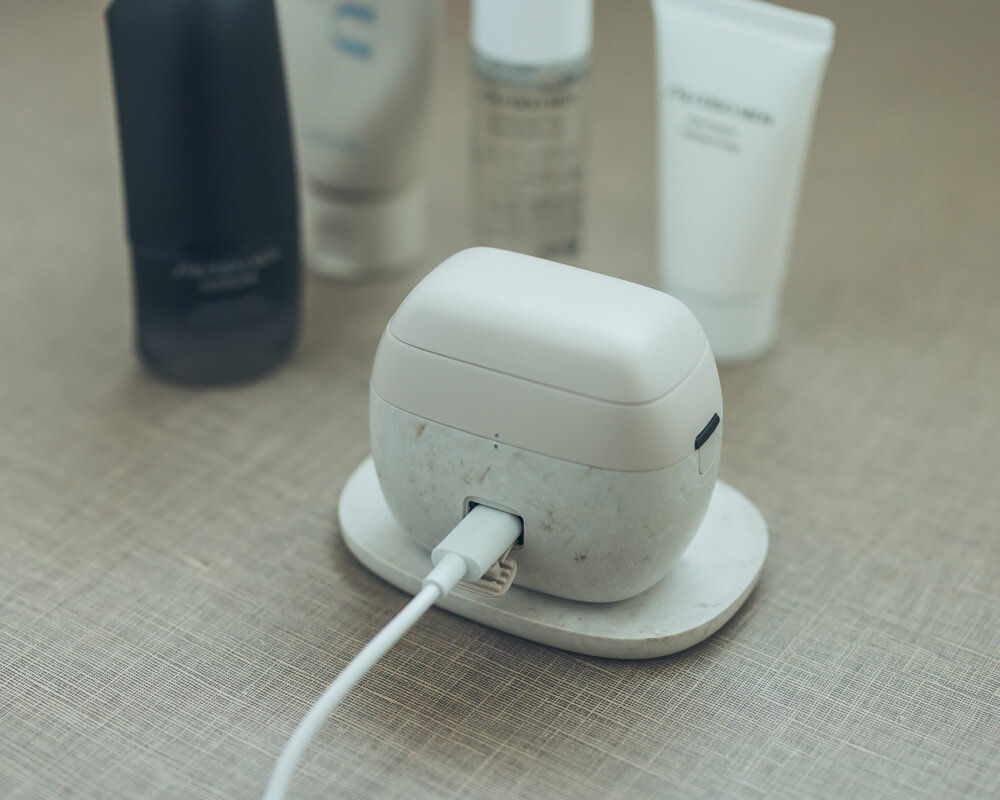 ポイント2｜外出先でも使いやすい充電方法
