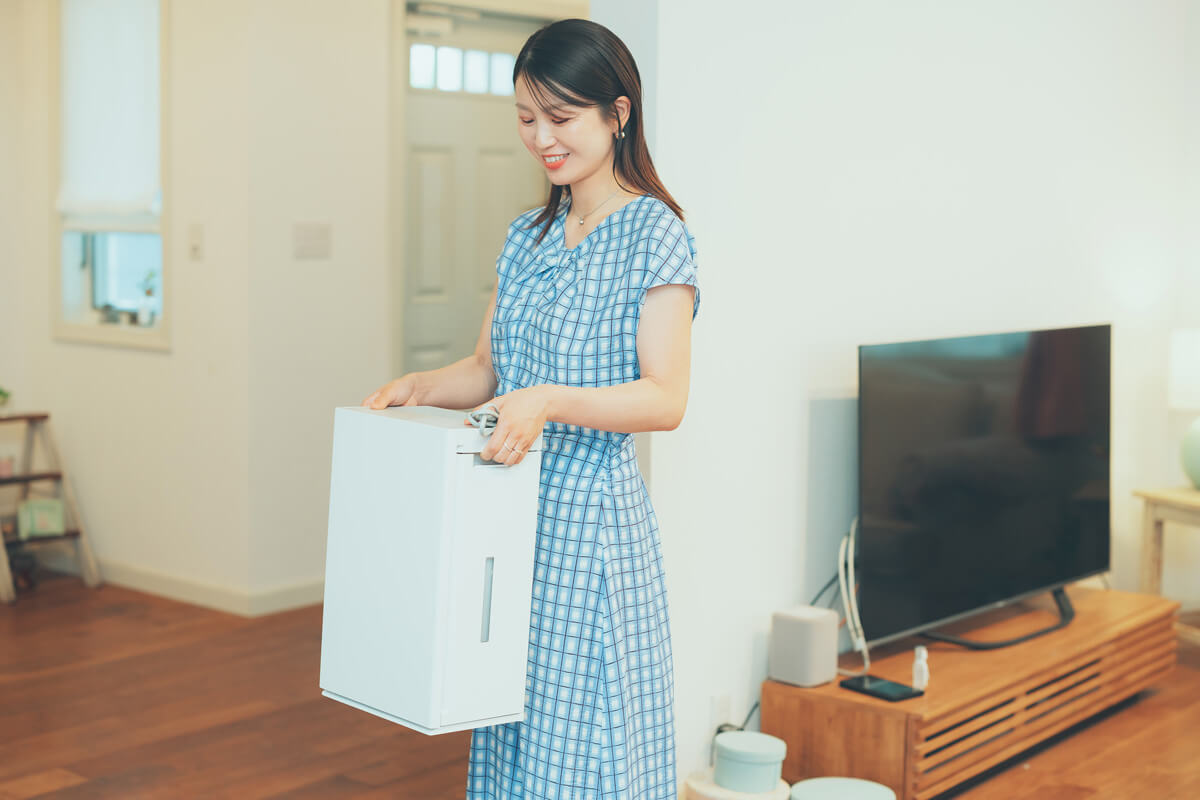 いろいろな部屋で使いたいのですが、持ち運びは簡単ですか？どこに置くのがおすすめですか？