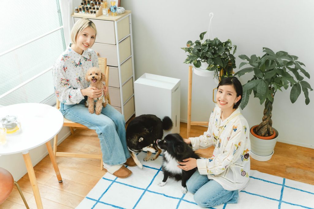 部屋に残る犬のニオイはどうすればいい？ニオイの原因と臭さを抑える方法