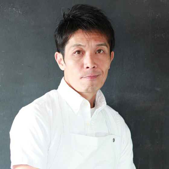 荒井康成