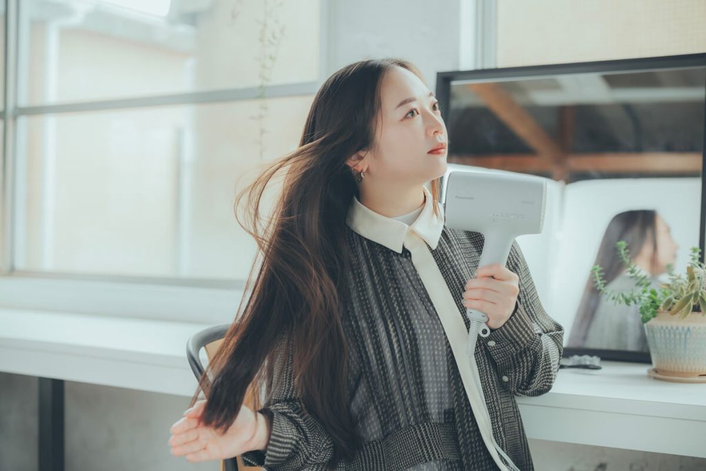 ヘアードライヤー ナノケア EH-NA0Kの実機レビュー！ 美容師が実力を検証＆効果的な使い方も解説