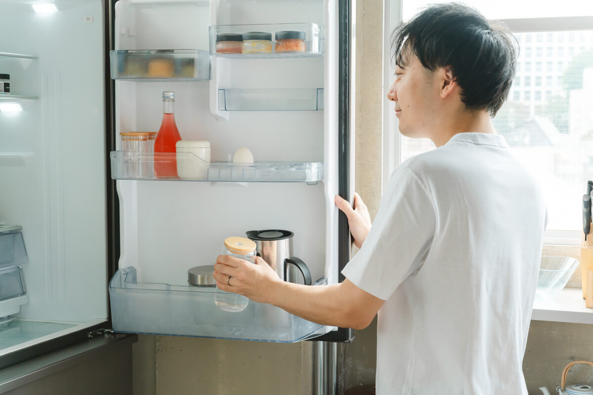 アルカリイオン整水器でつくられたアルカリイオン水は、常温では1日以内、冷蔵庫で保管の場合は2日以内に使い切ることが推奨されています。